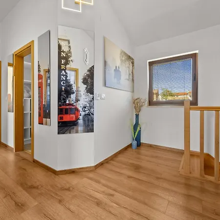 Tramontana Near Pula For 6 Persons With 30m2 Private Pool * Jadreški