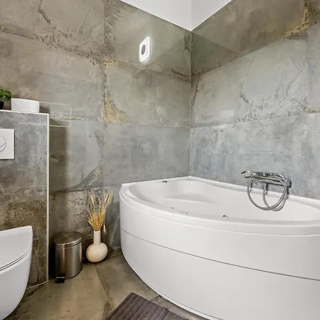 Tramontana Near Pula For 6 Persons With 30m2 Private Pool *